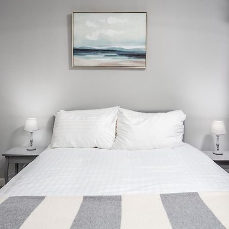 Millbrae Residence - Donnini Apartments Ayr Bagian luar foto