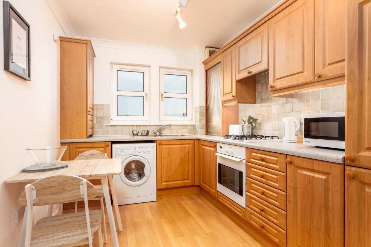 Millbrae Residence - Donnini Apartments Ayr Bagian luar foto